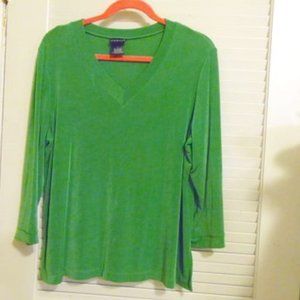 Citiknits Green  V-Neck Top Size Large